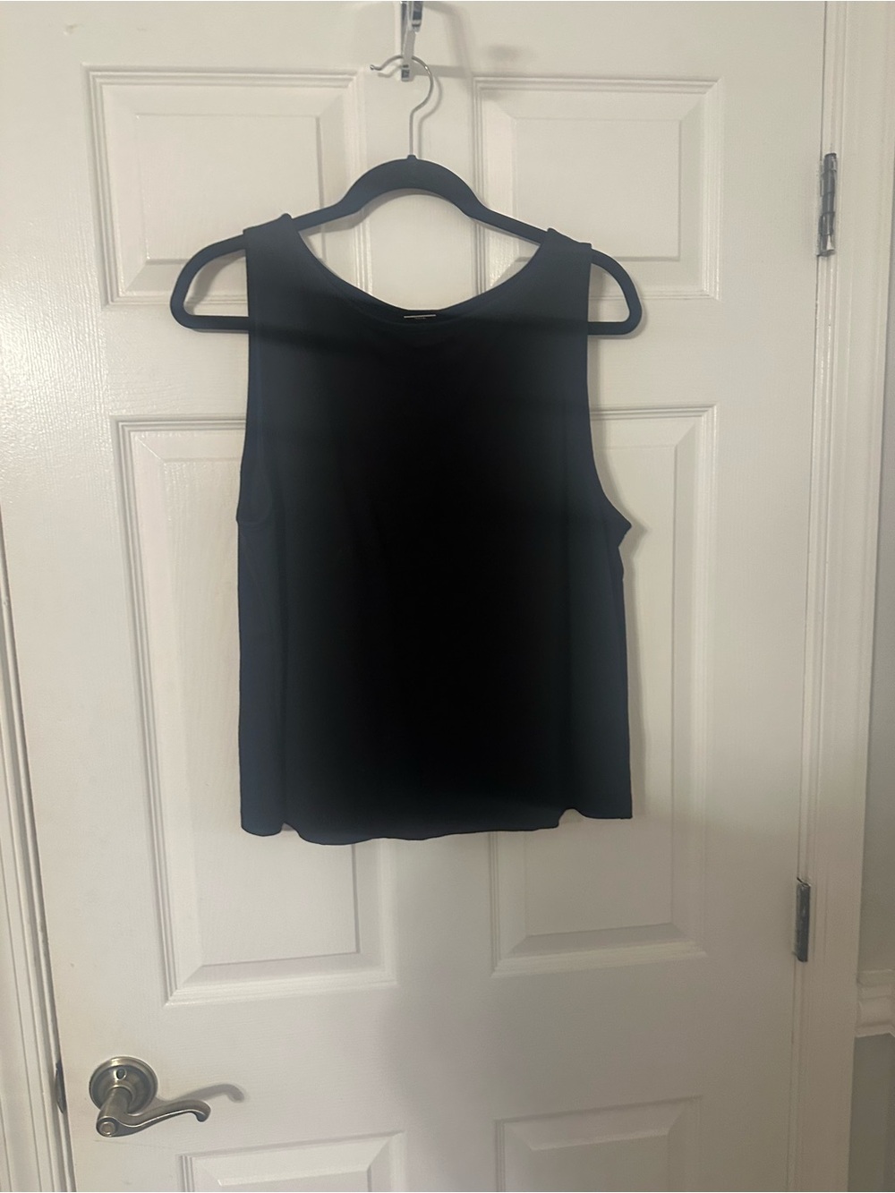 Tahari Black Sleeveless Crewneck Tank Top